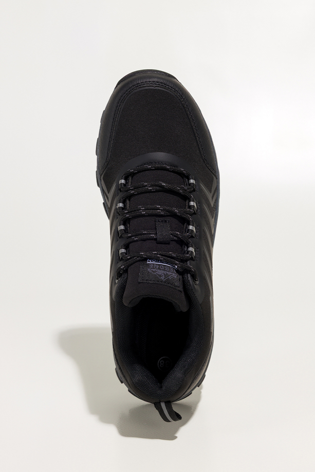 Czarne buty trekkingowe damskie buty sportowe softshell na bieżnikowanej podeszwie szare wstawki sznurowane Carla EY82933-8