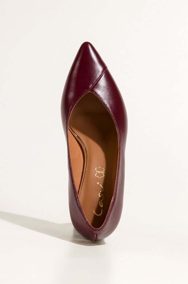 Bordowe czółenka skórzane damskie na szerokim ozdobnym obcasie PRODUKT POLSKI Casu 7979-771