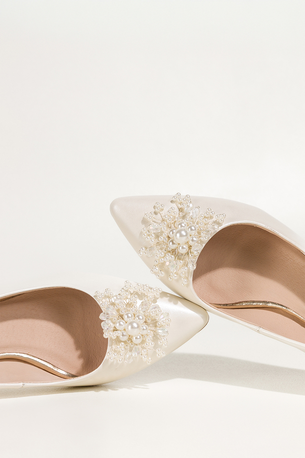 Czółenka ecru skórzane damskie z perłową powłoką ozdoba z perełek i kryształków PRODUKT POLSKI Casu 6923-868