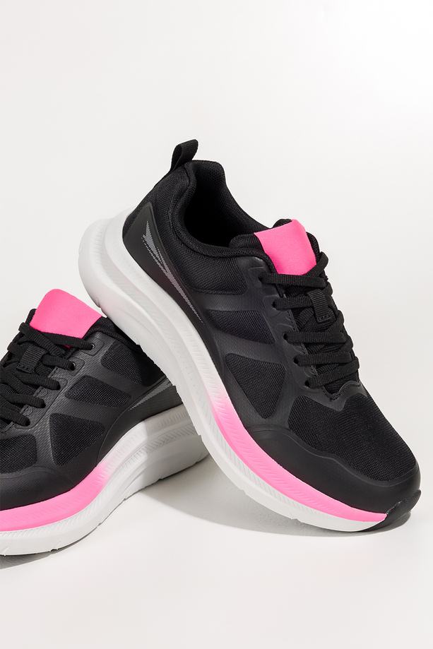 Czarne sneakersy damskie buty sportowe na siłownię biała platforma różowe wstawki sznurowane Casu 9026-1
