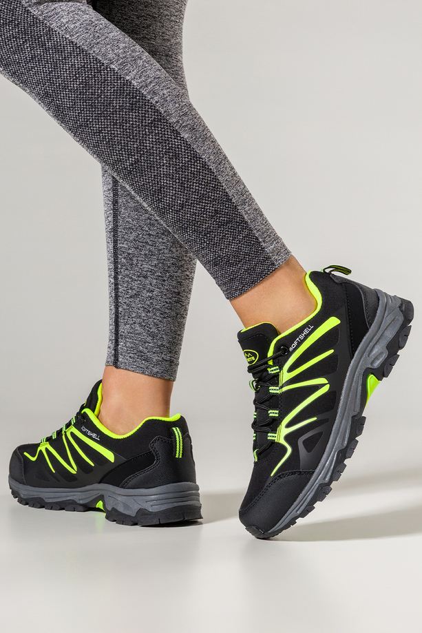 Czarne buty trekkingowe damskie z seledynowymi dodatkami sznurowane softshell Casu B2111-2