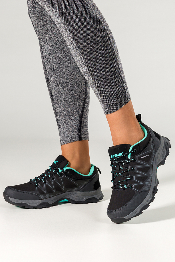 Czarne buty trekkingowe damskie buty sportowe softshell na bieżnikowanej podeszwie sznurowane turkusowe wstawki Carla 8452