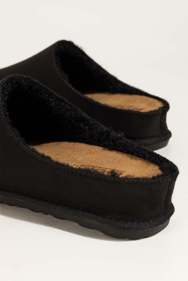 Czarne kapcie damskie Inblu obuwie domowe z wyjmowaną skórzaną wkładką XH999954