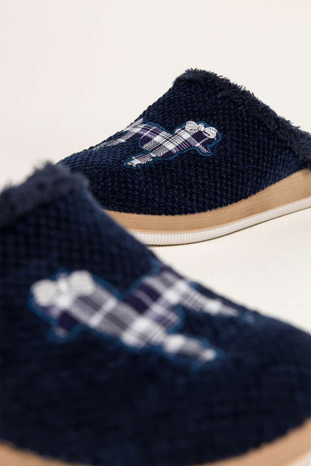 Granatowe kapcie damskie Inblu obuwie domowe z aplikacją psa skórzana wkładka soft XG999957