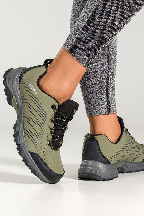 Zielone buty trekkingowe damskie buty sportowe softshell na bieżnikowanej podeszwie sznurowane czarne wstawki Carla 8046