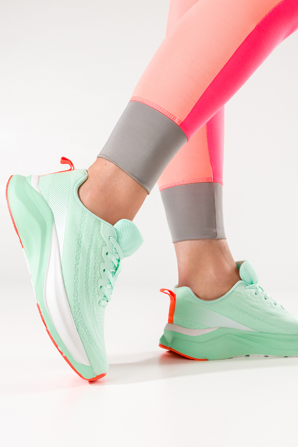 Zielone sneakersy damskie buty sportowe do biegania zielona platforma pomarańczowe wstawki sznurowane Casu 9032-3
