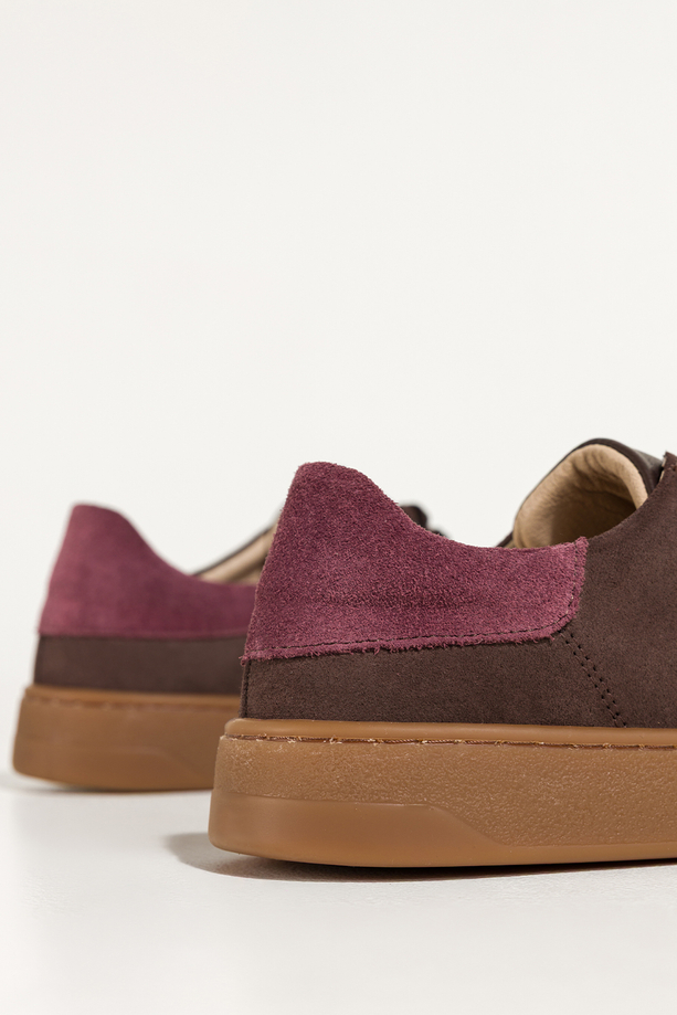 Czekoladowe półbuty barefoot skórzane damskie szerokie na elastycznej platformie bordowe wstawki sznurowane PRODUKT POLSKI Casu M8879H7