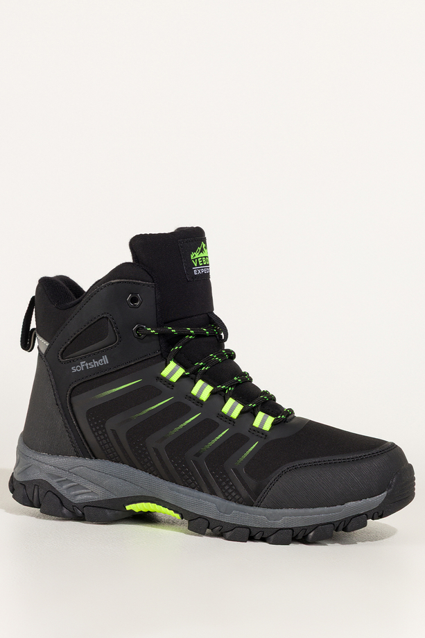 Czarne buty trekkingowe damskie softshell na bieżnikowanej podeszwie seledynowe wstawki sznurowane Carla EY82939-7