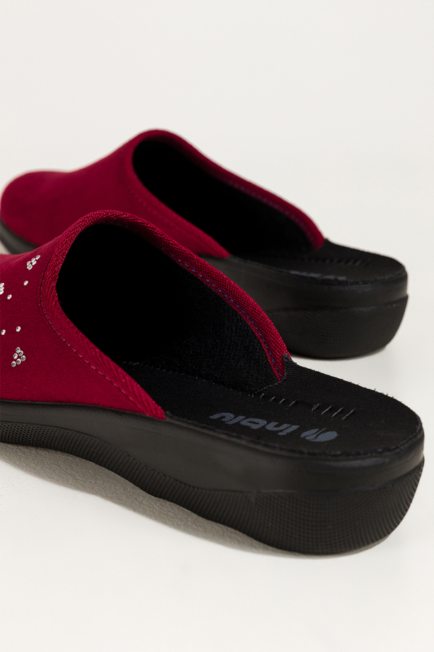 Bordowe kapcie damskie Inblu obuwie domowe z cyrkoniami XF99990S