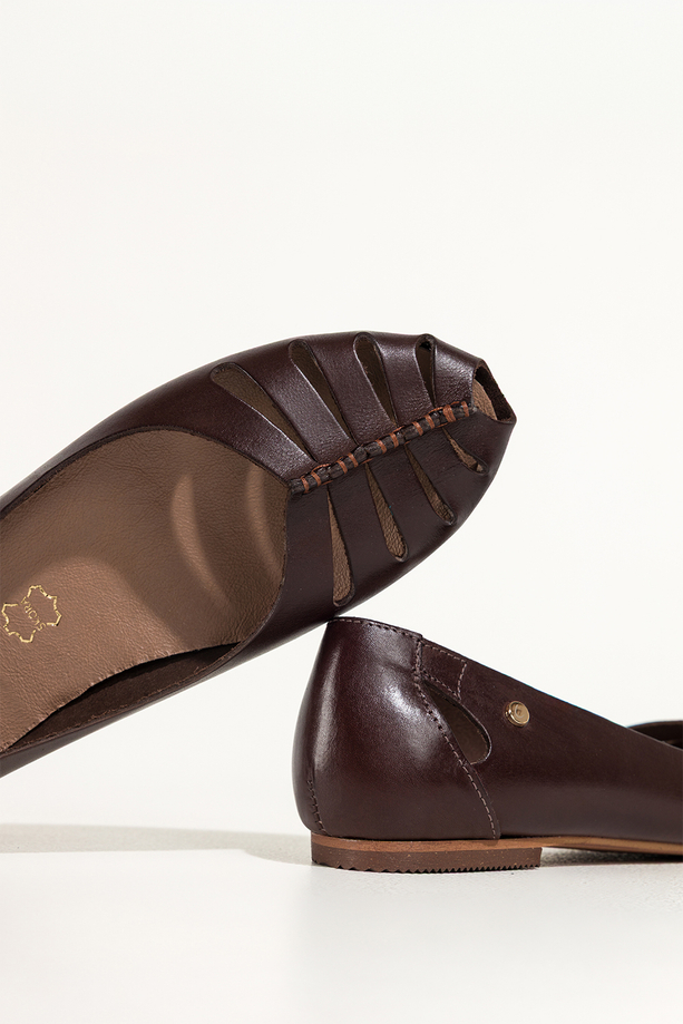 Czekoladowe baleriny skórzane damskie ażurowe z odkrytymi palcami PRODUKT POLSKI Casu 89990