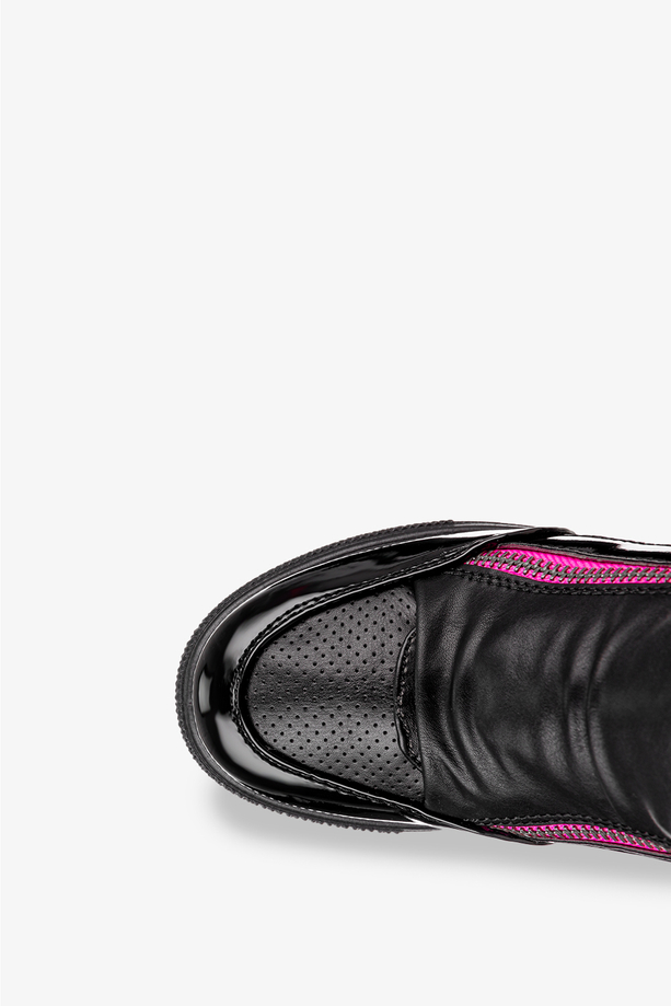 Czarne sneakersy ażurowe na ukrytym koturnie Casu R50C-2