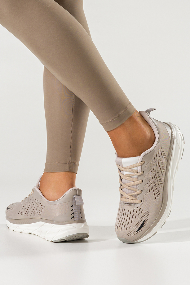 Beżowe sneakersy damskie buty sportowe do biegania na białej platformie ze żłobieniami sznurowane Casu BC109