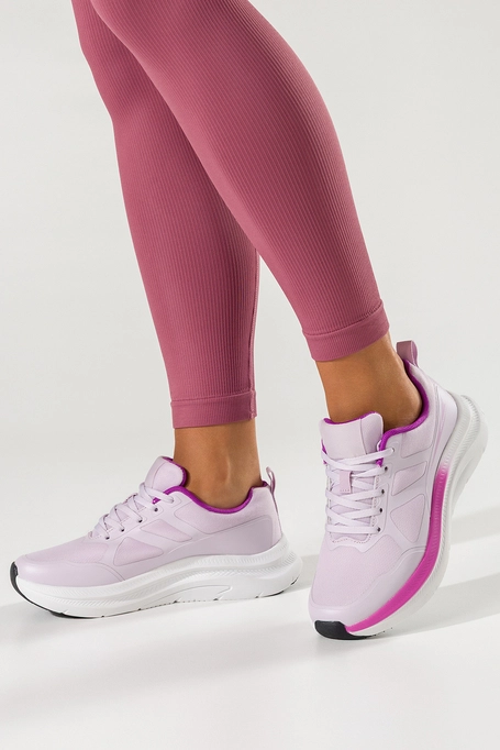 Fioletowe sneakersy damskie buty sportowe na siłownię biała platforma fioletowe wstawki sznurowane Casu 9026-3