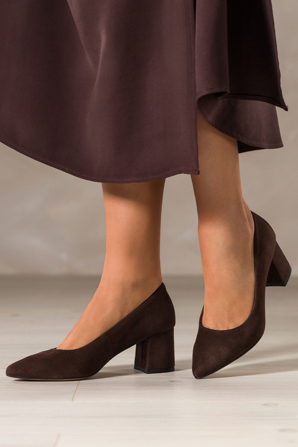 Czekoladowe czółenka skórzane damskie na szerokim słupku PRODUKT POLSKI Casu 7198