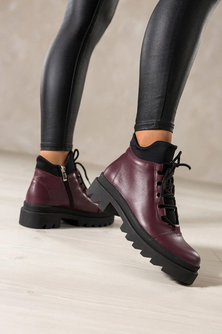 Bordowe botki skórzane damskie na bieżnikowanej podeszwie sznurowane PRODUKT POLSKI Casu A099