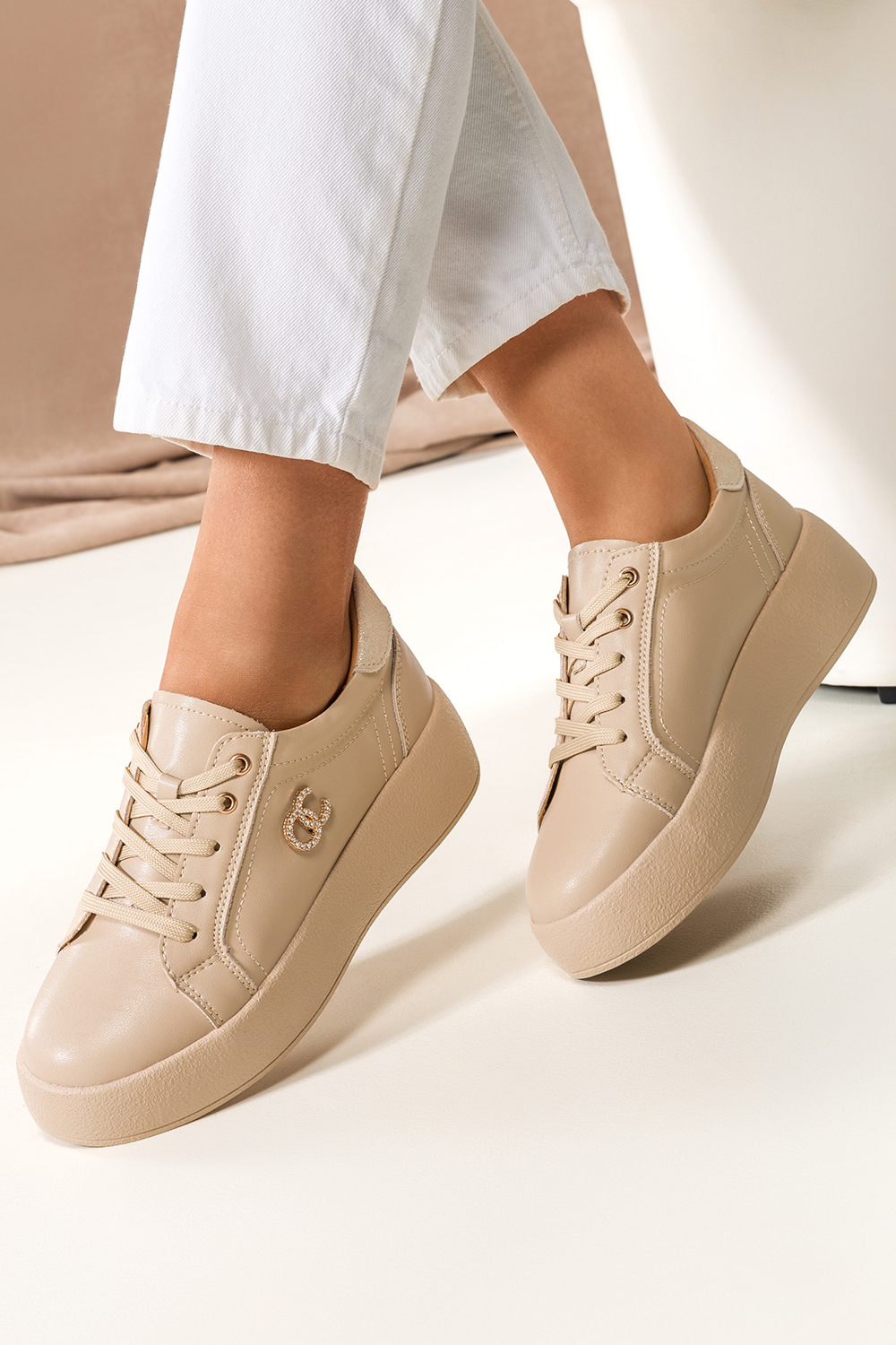 Beowe sneakersy skrzane damskie creepersy na platformie zota ozdoba z cyrkoniami na cholewce szn