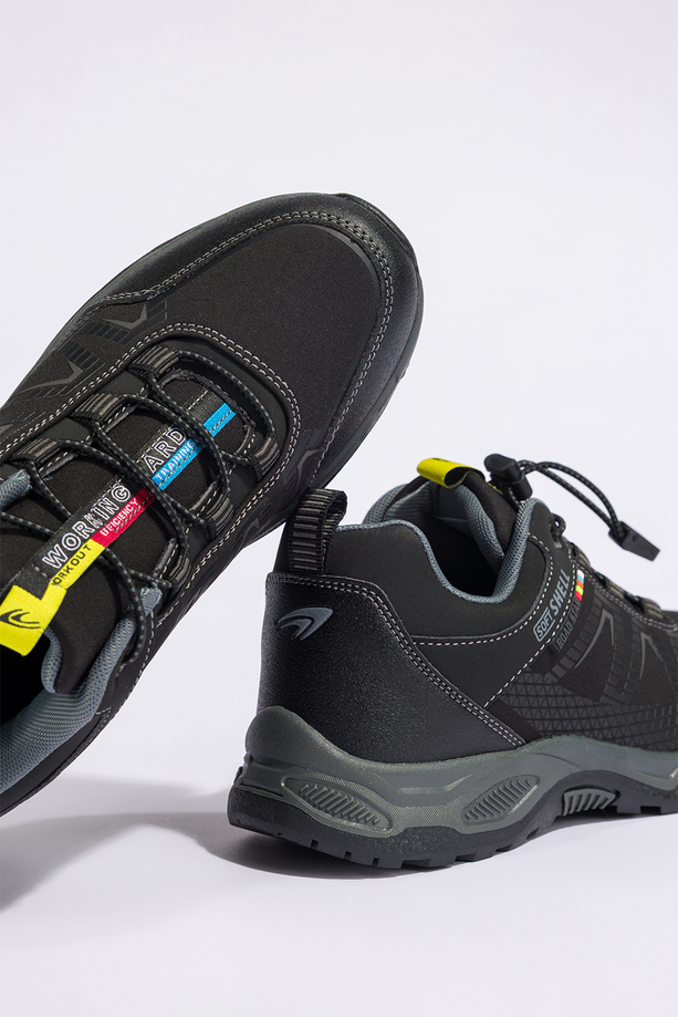 Czarne buty trekkingowe damskie buty sportowe na bieżnikowanej podeszwie z regulowaną elastyczną sznurówką szare wstawki softshell Casu 2213-1W