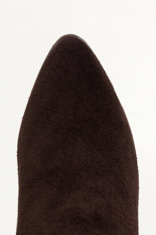 Czekoladowe kozaki skórzane damskie ażurowe na niskim obcasie guma w cholewce PRODUKT POLSKI Casu 7997-595