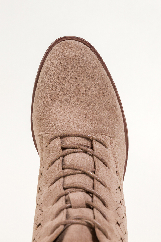 Beżowe botki damskie płaskie ażurowa cholewka sznurowane Carla S7474-7