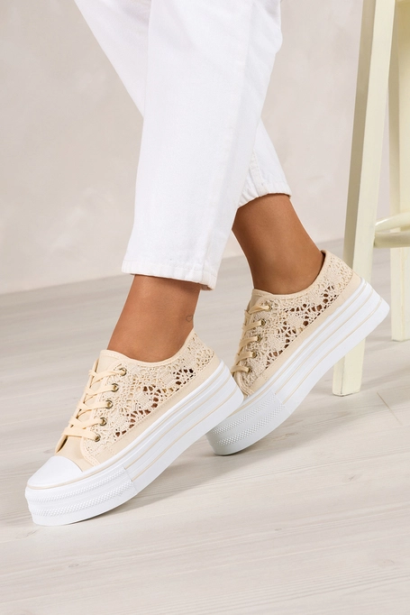 Kremowe trampki damskie ażurowe sneakersy na platformie koronkowe sznurowane Carla BA152-14