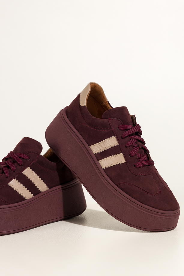 Bordowe sneakersy skórzane damskie buty sportowe na platformie beżowe wstawki sznurowane PRODUKT POLSKI Casu 5967