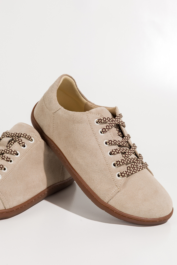 Beżowe buty barefoot skórzane zamszowe damskie szerokie na elastycznej płaskiej podeszwie sznurowane PRODUKT POLSKI Casu N1120