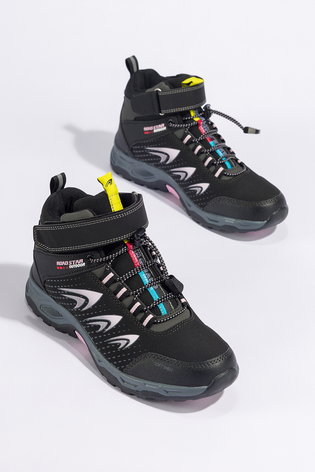 Czarne buty trekkingowe damskie na bieżnikowanej podeszwie z regulowaną elastyczną sznurówką różowe wstawki softshell Casu 2310-12W