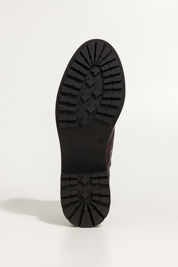 Bordowe botki skórzane damskie lakierowane z wzorem sznurowane PRODUKT POLSKI Casu 444