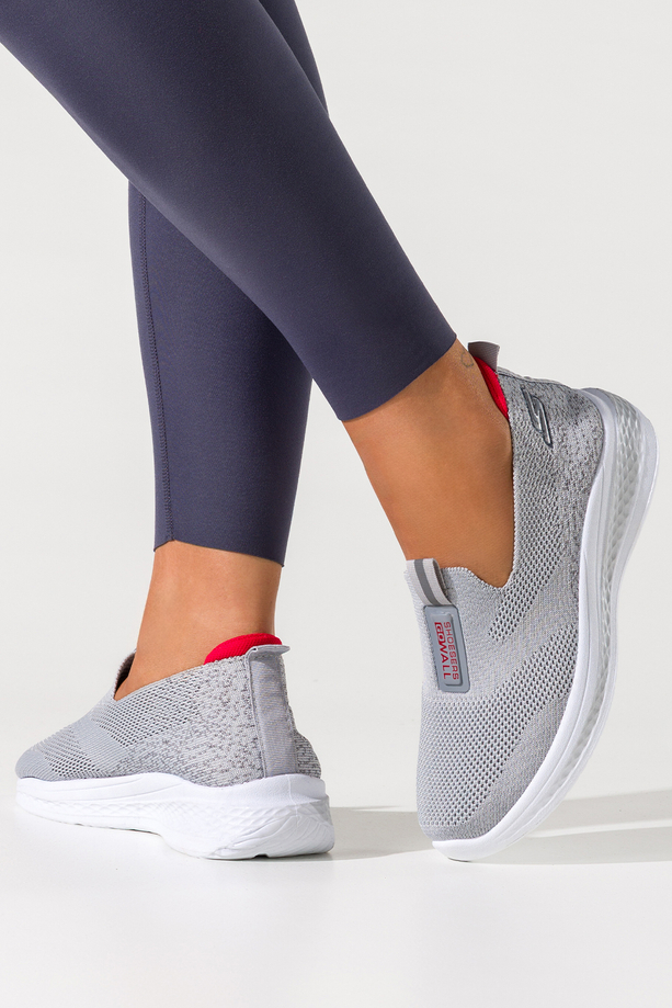 Szare sneakersy damskie buty sportowe slip on na fitness z perforacją biała elastyczna platforma wsuwane Carla DQ116B-2