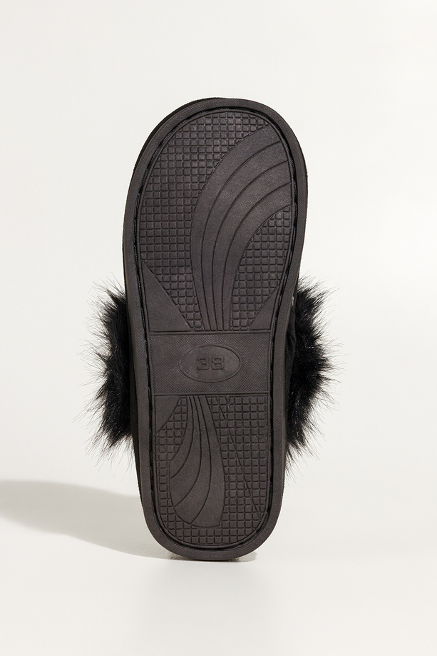 Czarne kapcie damskie obuwie domowe z futerkiem Casu 7975-8