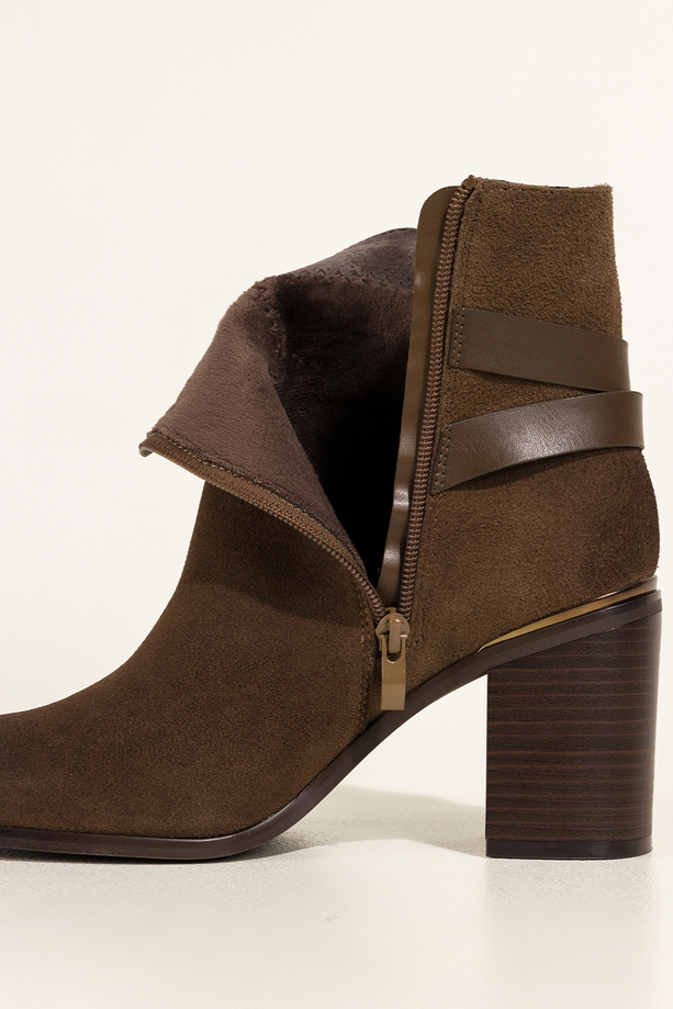 Brązowe botki skórzane damskie Sergio Leone na słupku pasek ze złotą ozdobą YG74615-H