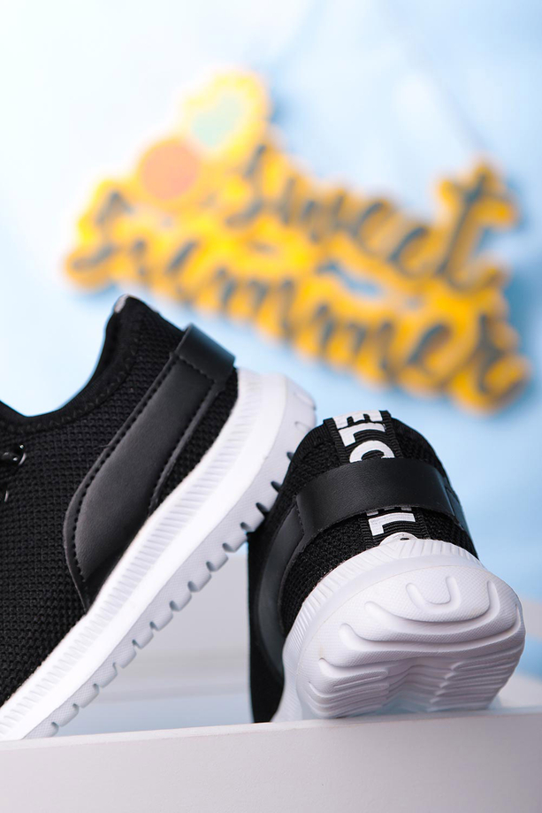 Czarne buty sportowe sznurowane Casu 20T1/M