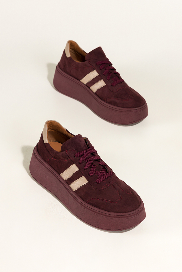 Bordowe sneakersy skórzane damskie buty sportowe na platformie beżowe wstawki sznurowane PRODUKT POLSKI Casu 5967