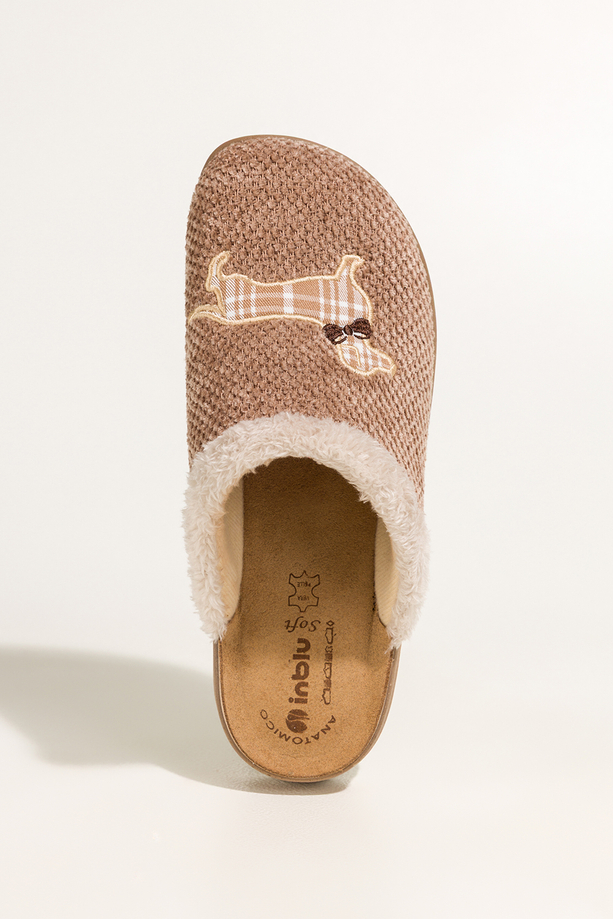 Beżowe kapcie damskie Inblu obuwie domowe z aplikacją psa skórzana wkładka soft XG999957