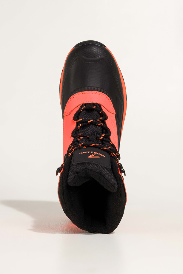 Czarne buty sportowe trekkingowe damskie wodoodporne na bieżnikowanej podeszwie sznurowane pomarańczowe wstawki Casu 7688-4D