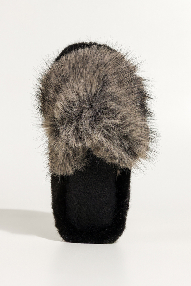 Ciemnoszare kapcie damskie obuwie domowe futrzane szeroki pasek z długim włosiem Casu UO965