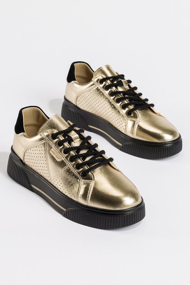 Złote sneakersy skórzane damskie Sergio Leone z perforacją na czarnej platformie sznurowane SP-103-CA