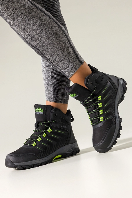Czarne buty trekkingowe damskie softshell na bieżnikowanej podeszwie seledynowe wstawki sznurowane Carla EY82939-7