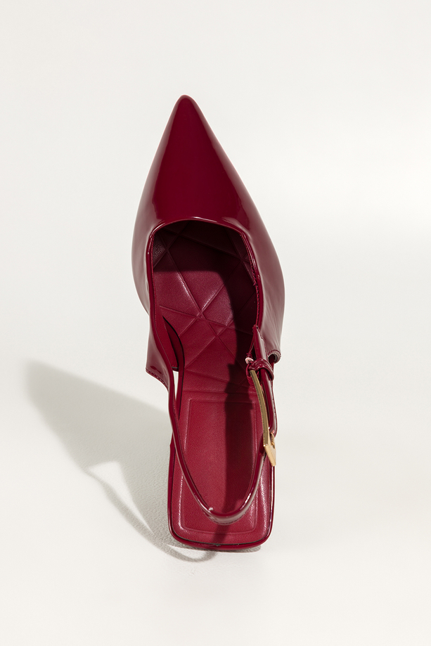 Bordowe czółenka damskie lakierowane szpilki z odkrytą piętą obcas kieliszek Carla 496-61