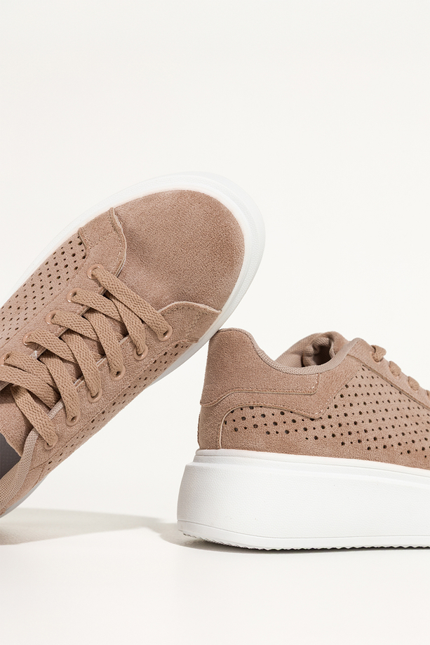 Beżowe sneakersy damskie buty sportowe ażurowe na platformie sznurowane Carla YO349K