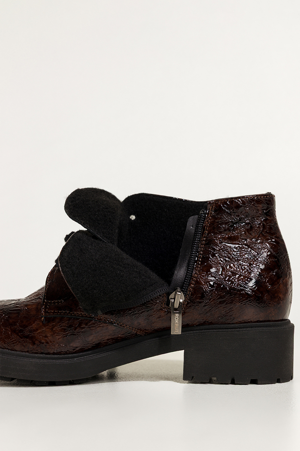 Brązowe botki skórzane damskie lakierowane z wzorem sznurowane PRODUKT POLSKI Casu 444