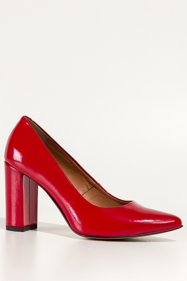 Czerwone czółenka skórzane damskie lakierowane na słupku PRODUKT POLSKI Casu 6986-381