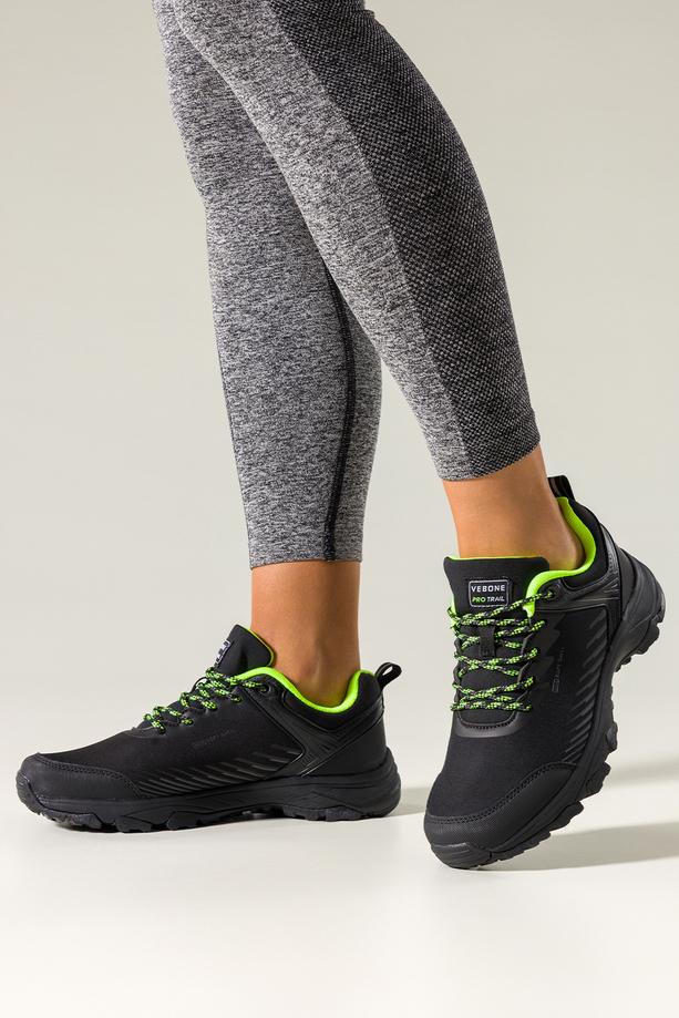 Czarne buty trekkingowe damskie buty sportowe softshell na bieżnikowanej podeszwie seledynowe wstawki sznurowane Carla EY0976-8