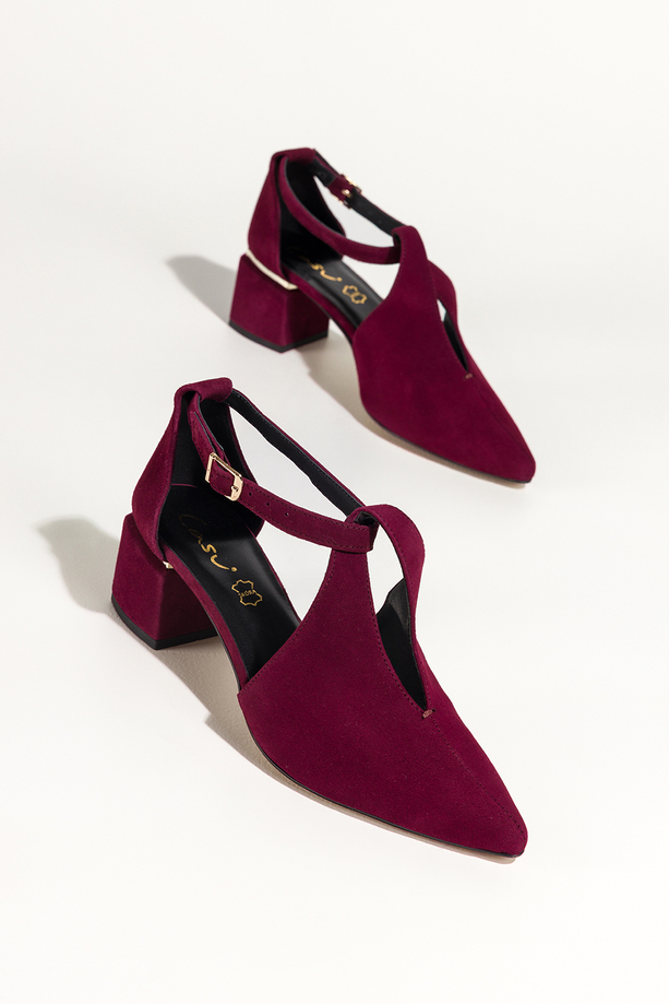 Bordowe czółenka skórzane damskie na ozdobnym klocku pasek wokół kostki PRODUKT POLSKI Casu 7690-656