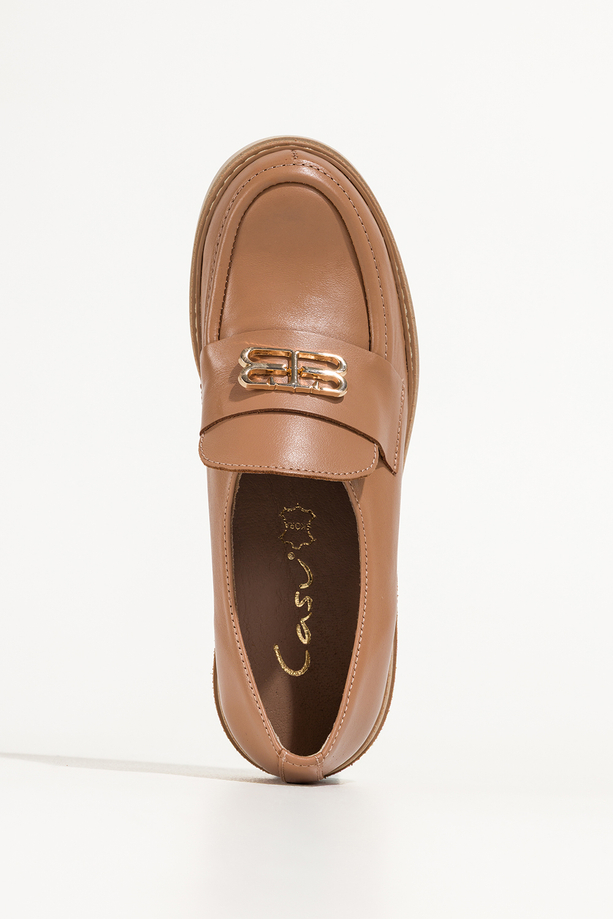 Camelowe mokasyny skórzane damskie ze złotą ozdobą PRODUKT POLSKI Casu 79825