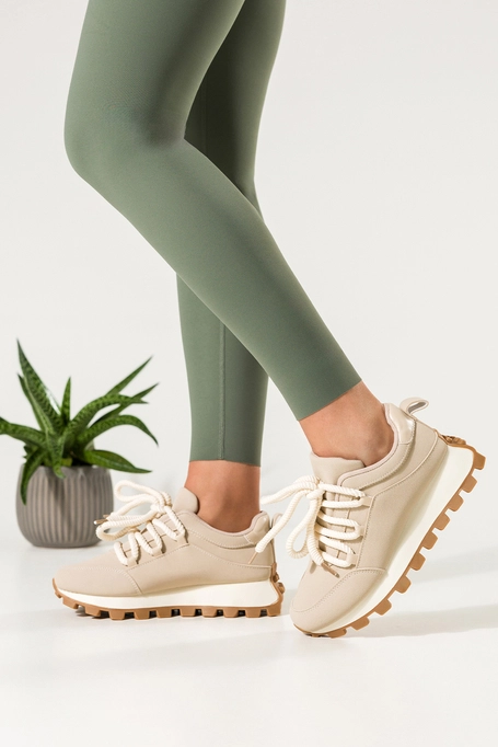 Beżowe sneakersy damskie na bieżnikowanej platformie gruba sznurówka Carla 24898
