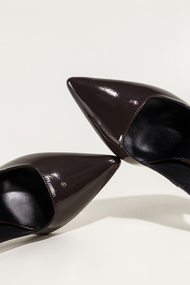 Czekoladowe czółenka skórzane damskie szpilki lakierowane z odkrytą piętą obcas kieliszek PRODUKT POLSKI Casu 7007-329