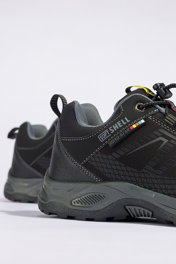 Czarne buty trekkingowe damskie buty sportowe na bieżnikowanej podeszwie z regulowaną elastyczną sznurówką szare wstawki softshell Casu 2213-1W