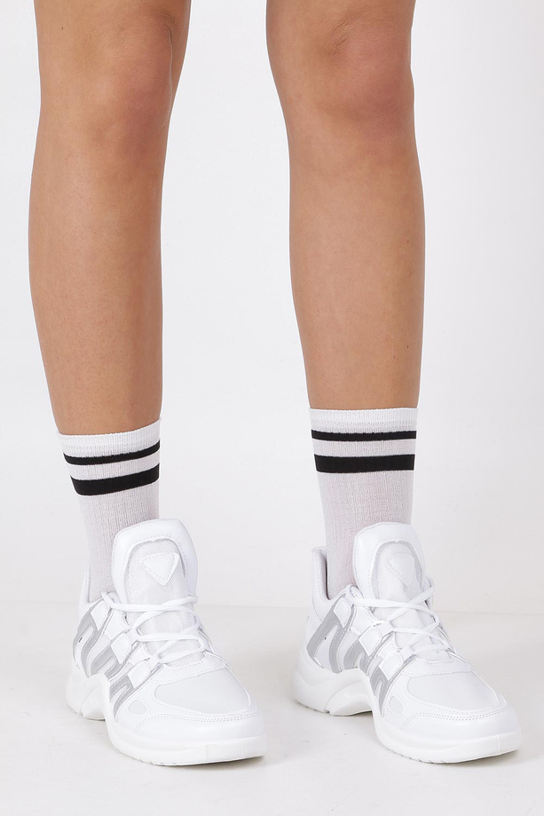 Białe buty sportowe sneakersy sznurowane Casu 7-K573C