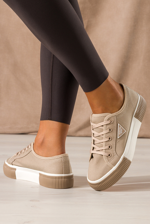Beżowe trampki damskie sneakersy na platformie z ozdobą sznurowane Carla QY835-8